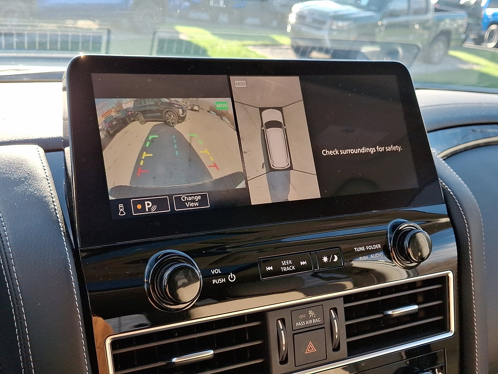 Certified 2024 Nissan Armada Platinum w/ Captain's Chairs Package image 22