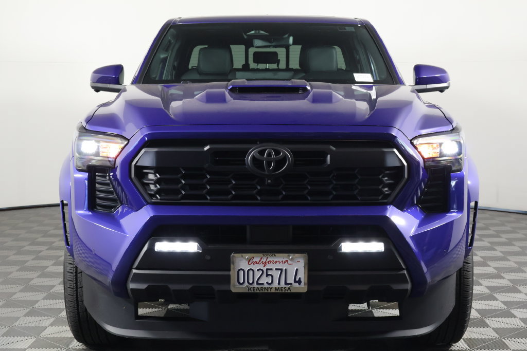 Used 2025 Toyota Tacoma TRD Sport w/ TRD Sport Premium Package AWD/4WD image 2