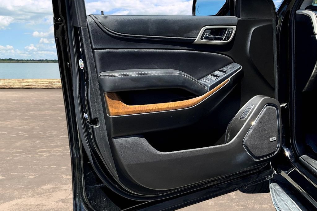 Used 2019 GMC Yukon XL Denali RWD image 19