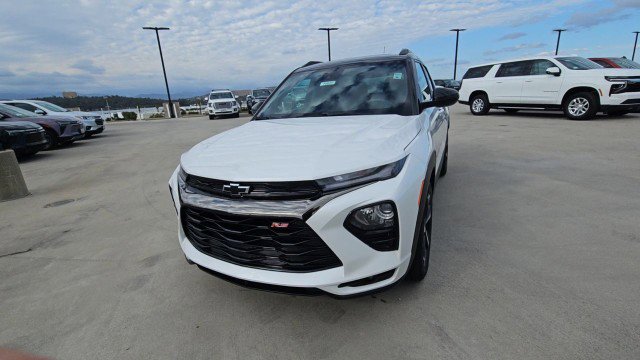 Used 2022 Chevrolet TrailBlazer RS w/ Sun and Liftgate Package FWD image 3