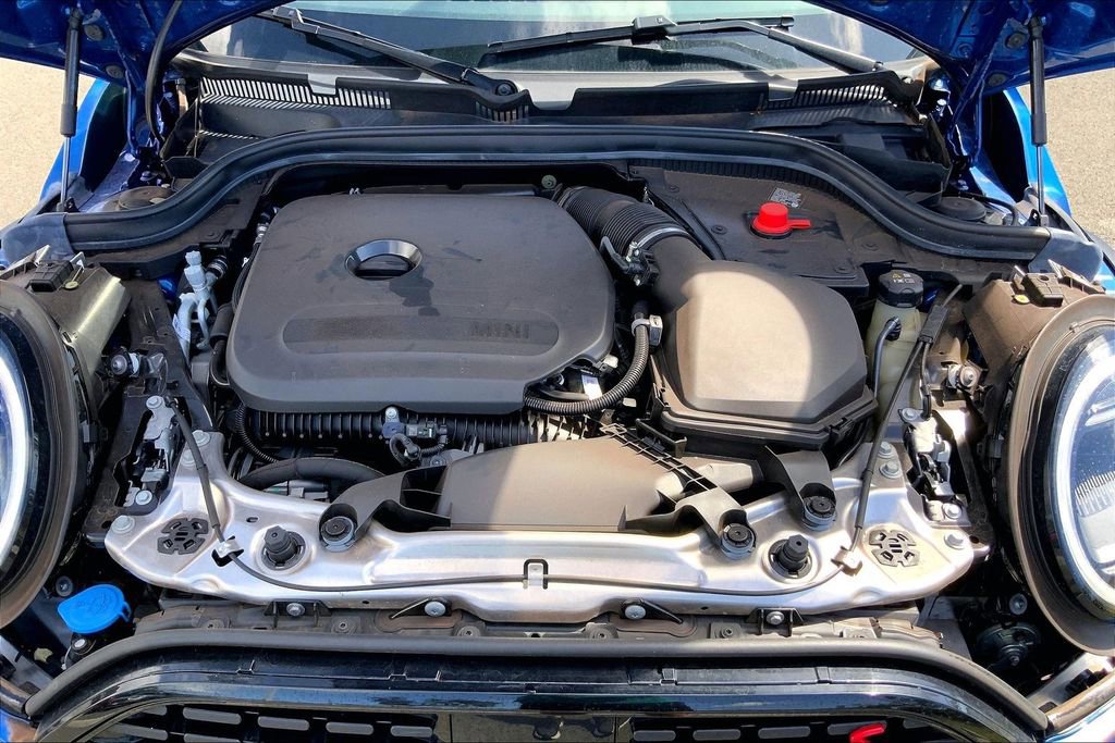 Certified 2025 MINI Cooper S image 10