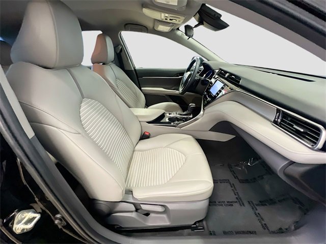 Used 2020 Toyota Camry SE image 27