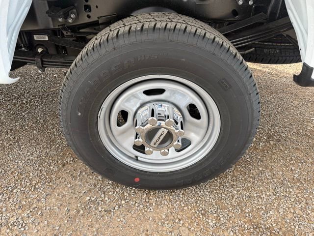 New 2026 Ford F350 XL w/ XL Chrome Package AWD/4WD image 5
