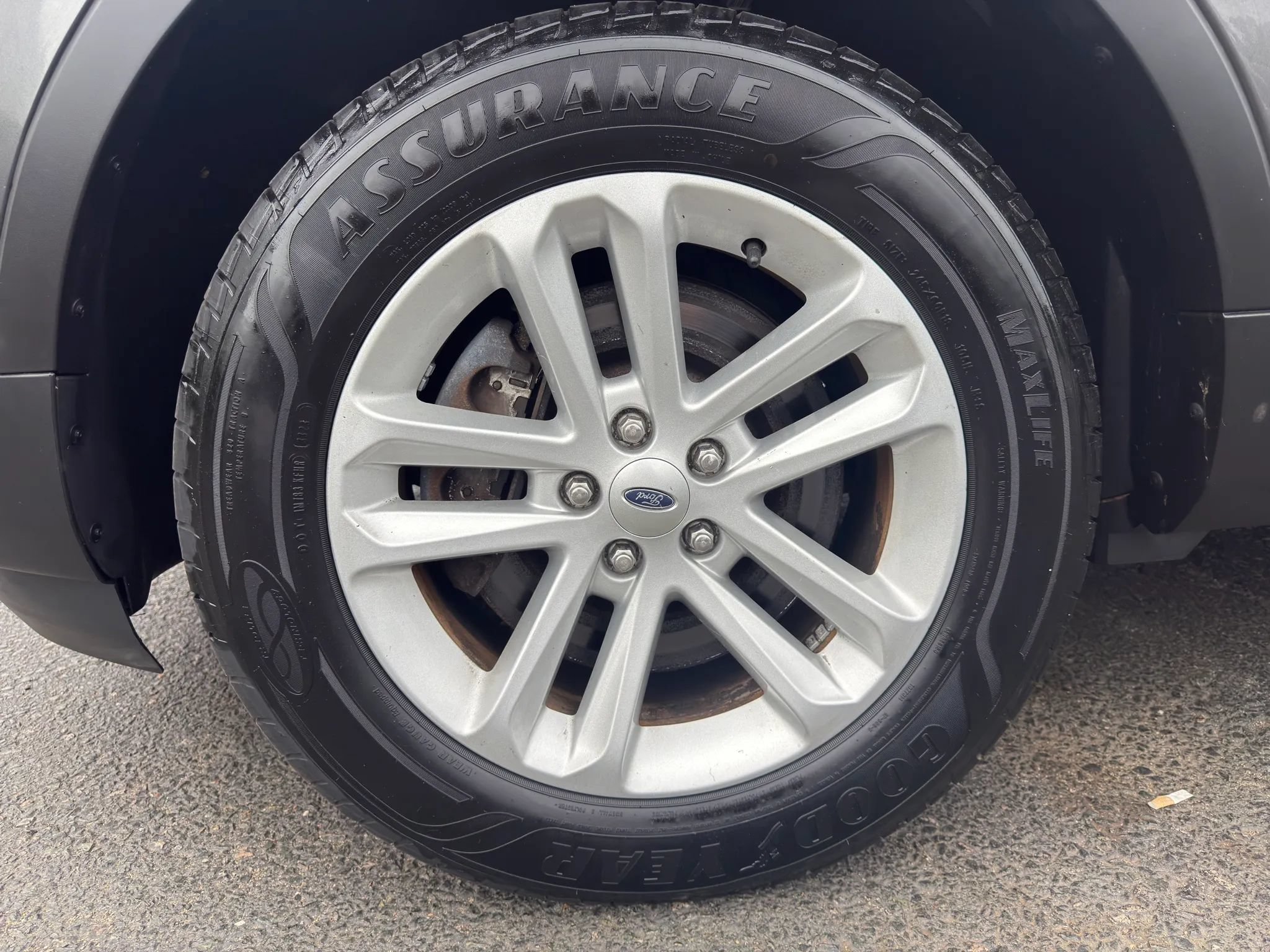 Used 2015 Ford Explorer XLT w/ Equipment Group 202A AWD/4WD image 12