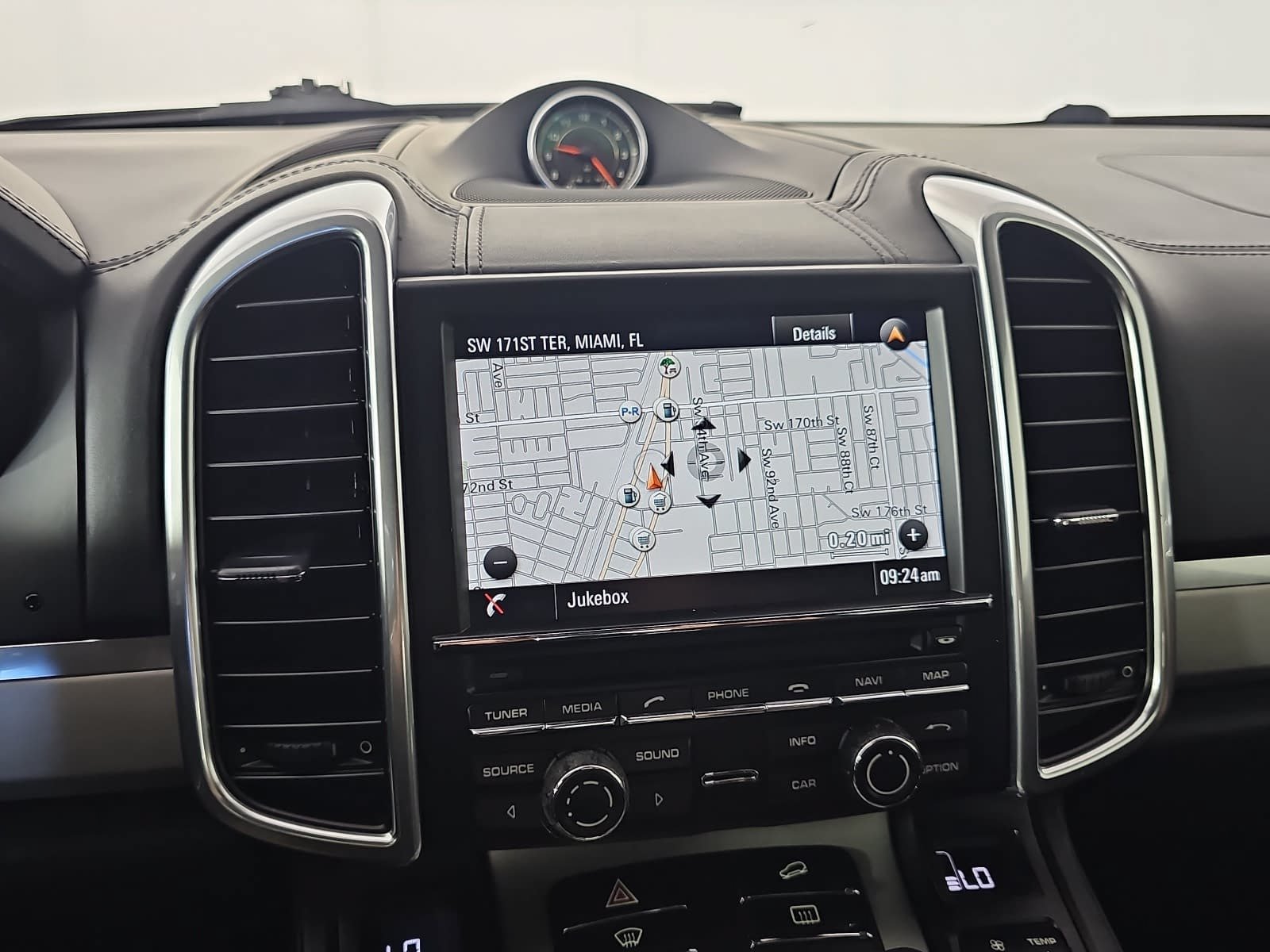 Used 2015 Porsche Cayenne Turbo AWD/4WD image 20