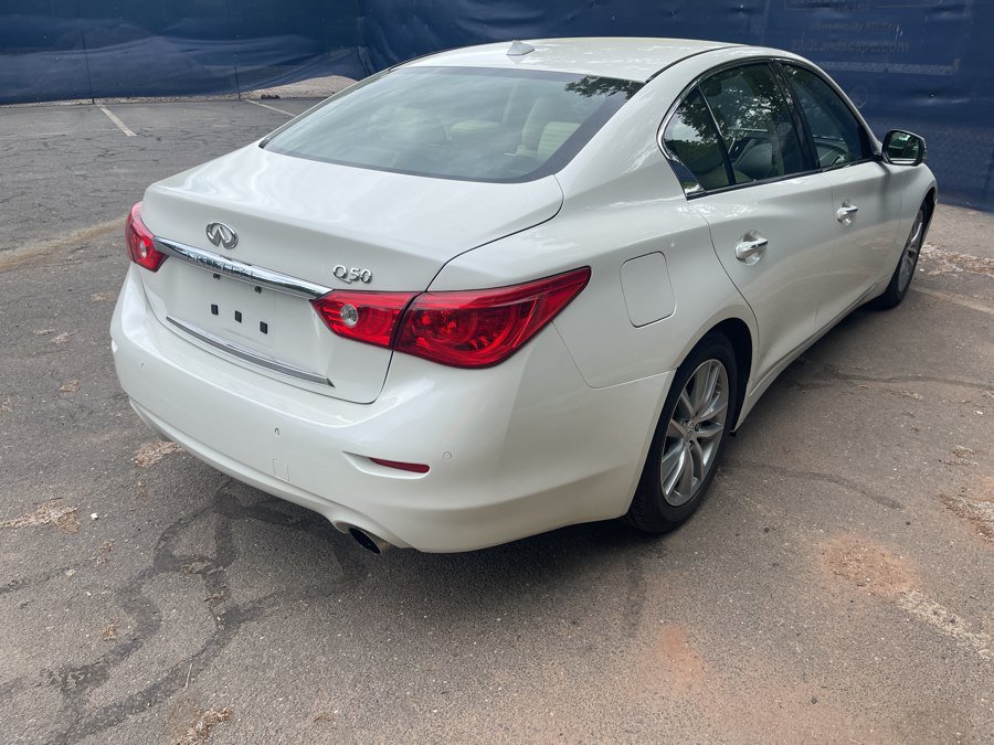 Used 2016 INFINITI Q50 3.0t Premium w/ Driver Assistance Package RWD image 30