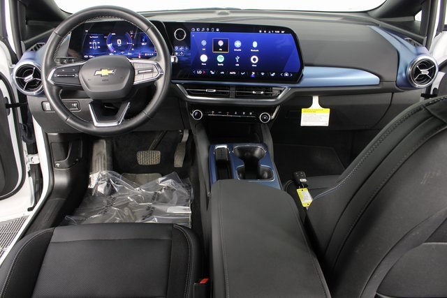 Used 2024 Chevrolet Equinox EV LT image 11