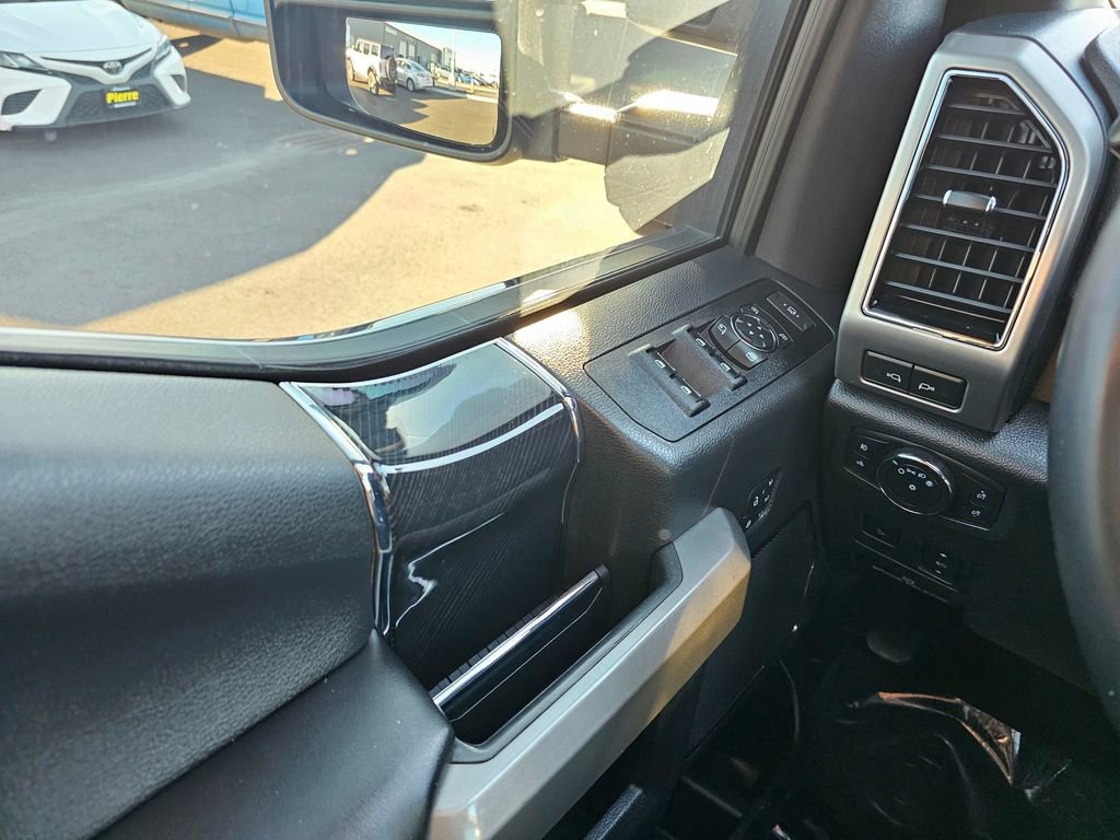 Used 2022 Ford F350 Platinum w/ FX4 Off-Road Package image 31