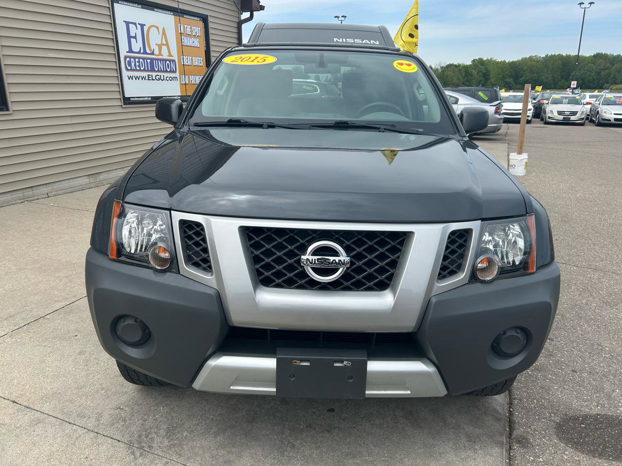 Used 2015 Nissan Xterra S AWD/4WD image 2