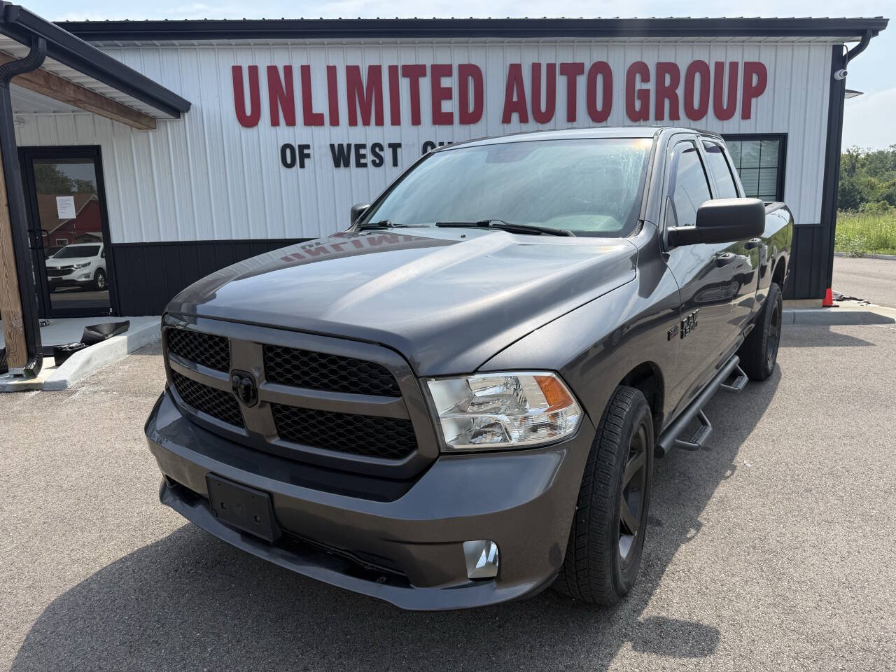 Used 2015 RAM 1500 ST AWD/4WD image 1