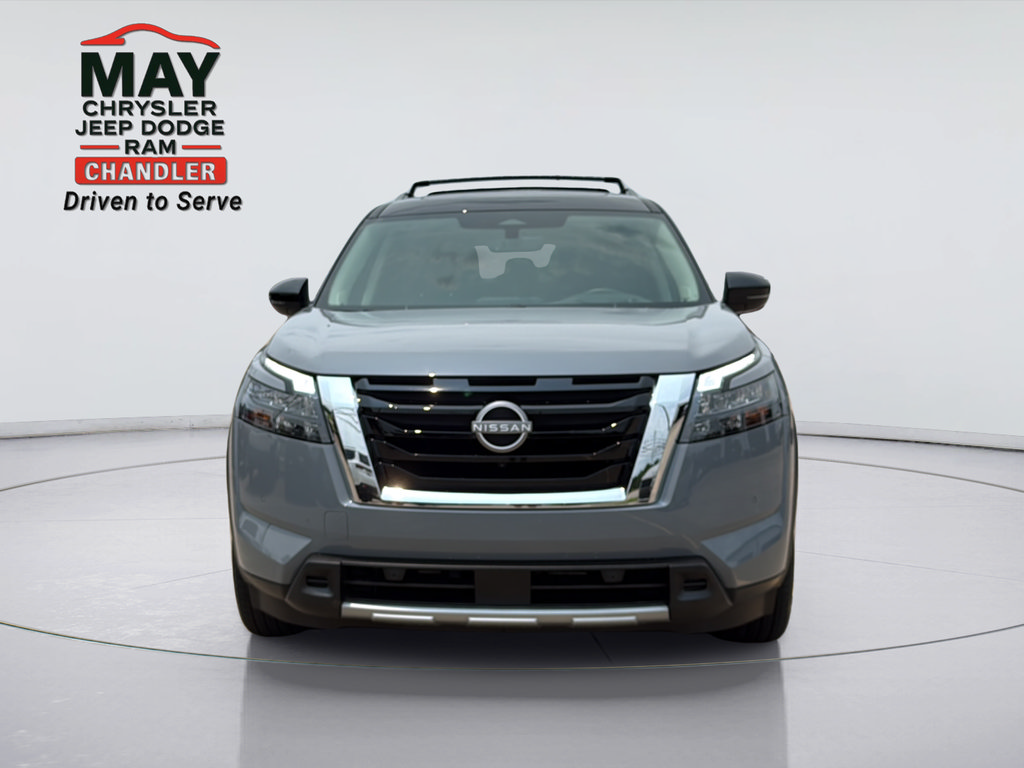Used 2025 Nissan Pathfinder Platinum w/ Cargo Package AWD/4WD image 2
