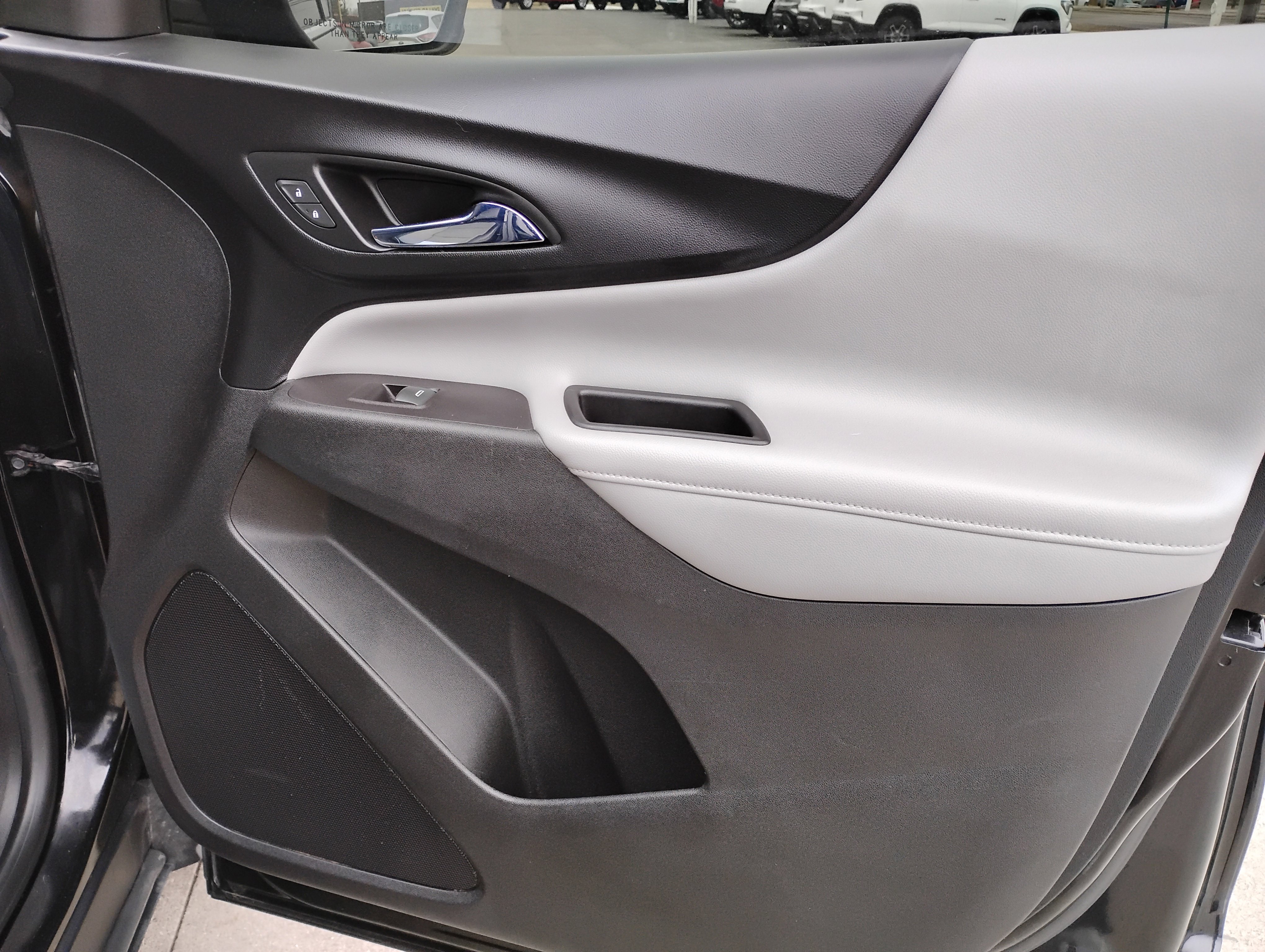 Used 2018 Chevrolet Equinox Premier image 19