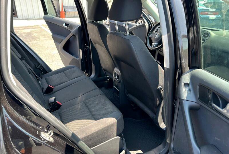 Used 2013 Volkswagen Tiguan S image 14
