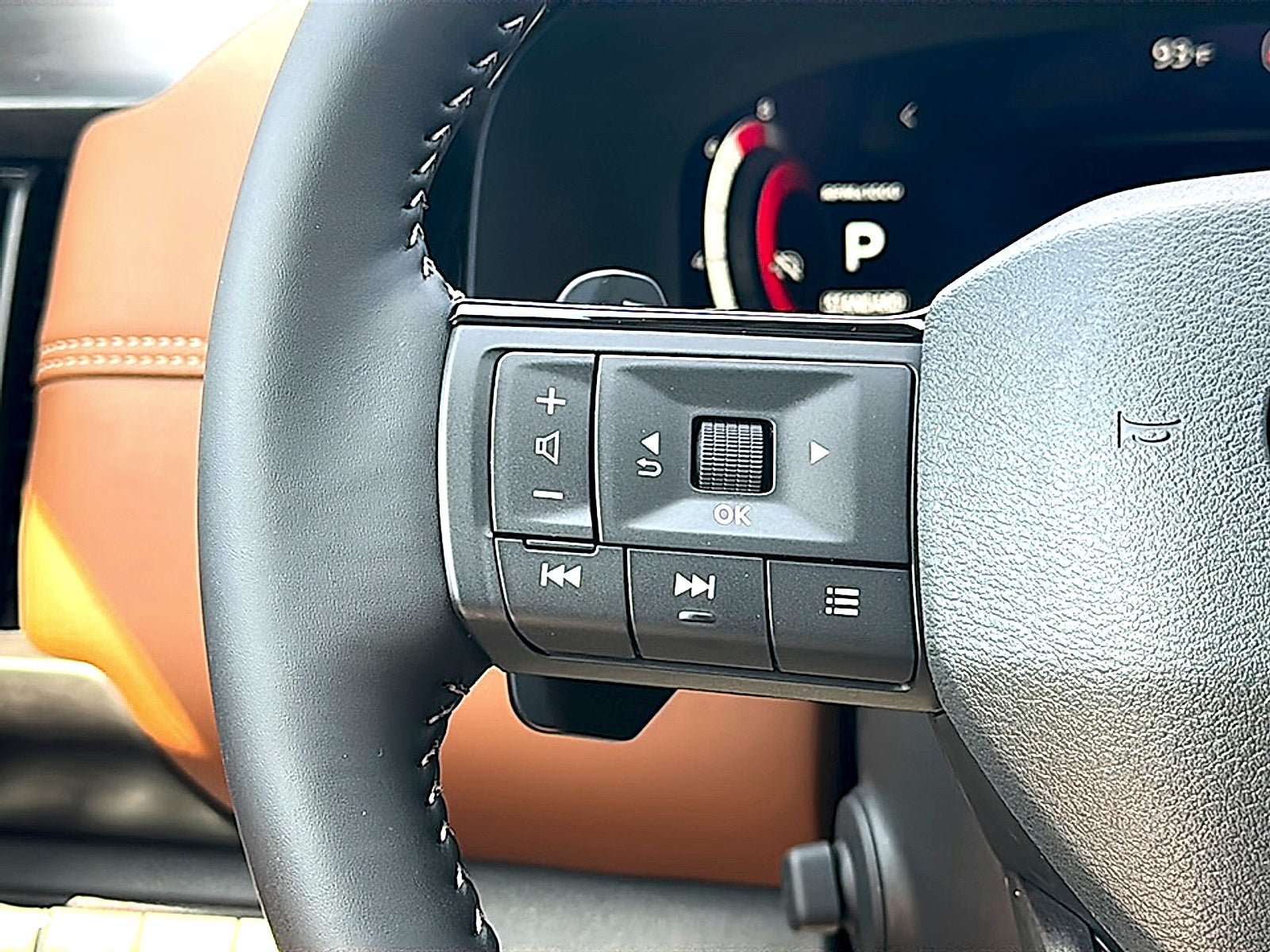 New 2026 Nissan Pathfinder Platinum FWD image 21