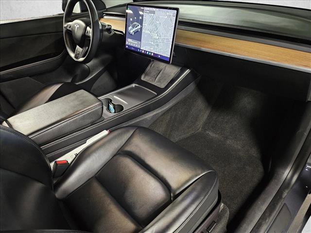 Used 2021 Tesla Model Y Long Range image 20