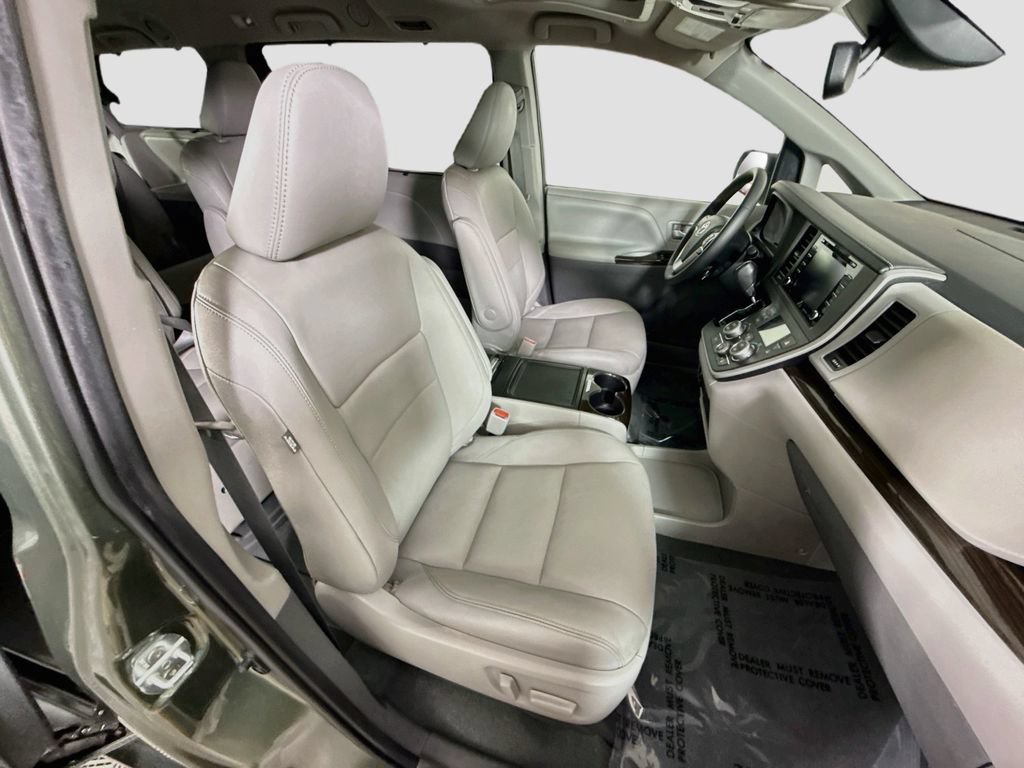 Certified 2020 Toyota Sienna XLE w/ XLE Navigation Package FWD image 35