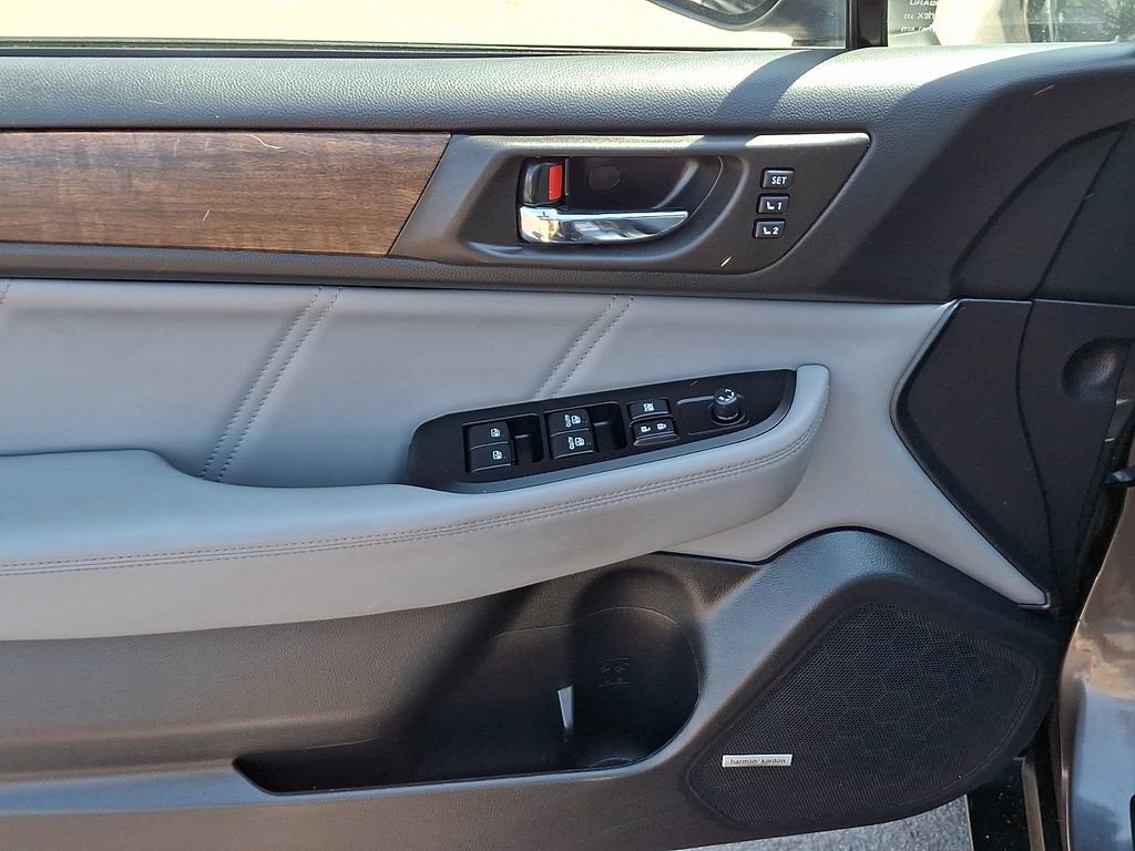 Used 2018 Subaru Outback 2.5i Limited AWD/4WD image 12