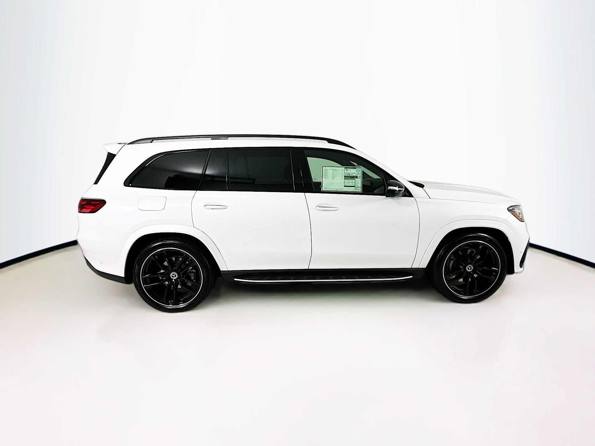 New 2026 Mercedes-Benz GLS 580 4MATIC image 9