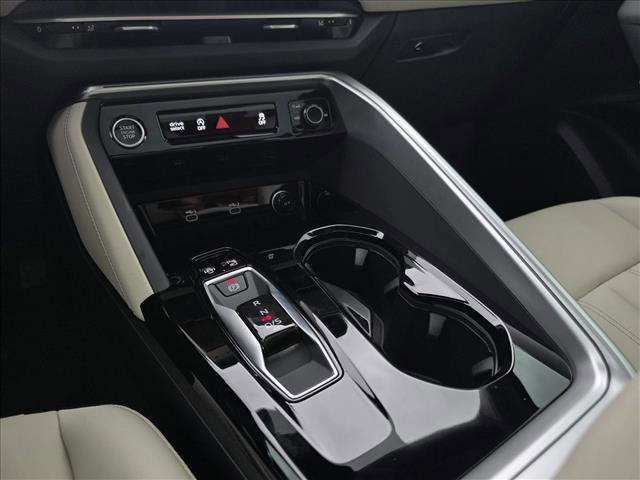 New 2025 Audi Q5 Premium image 24