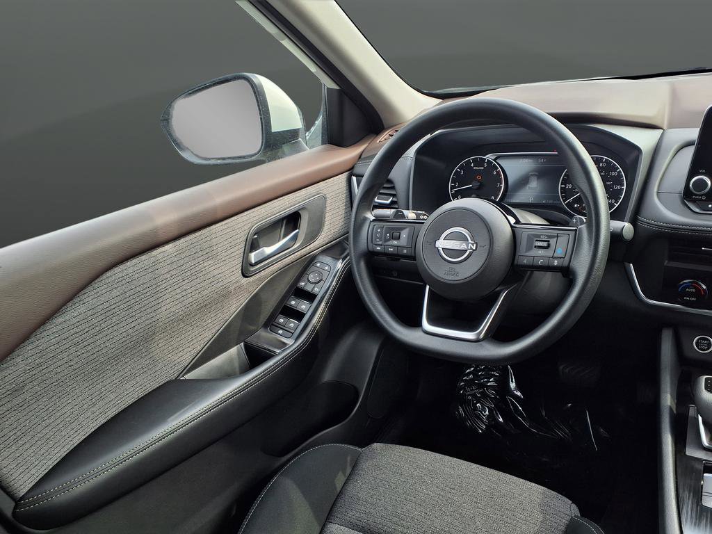 Used 2023 Nissan Rogue SV image 56