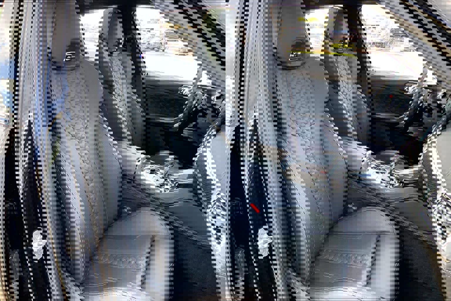 Used 2023 BMW X6 M w/ Executive Package image 8