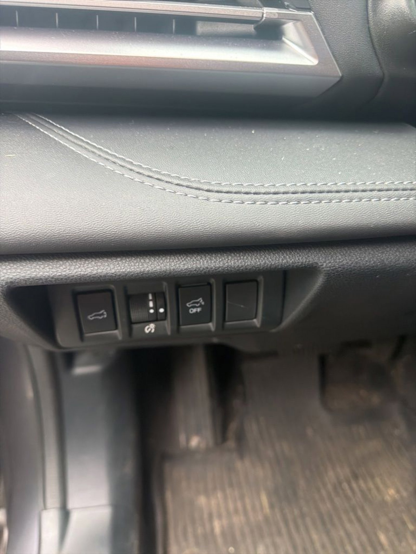 Used 2022 Subaru Outback Limited AWD/4WD image 9