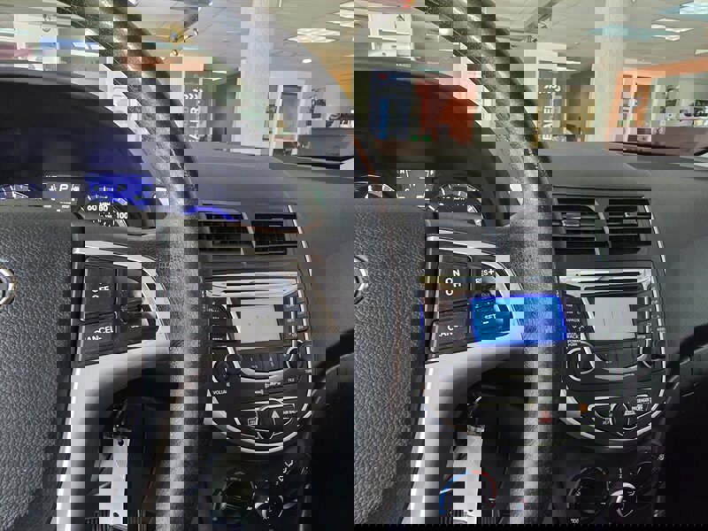 Used 2012 Hyundai Accent GS image 23