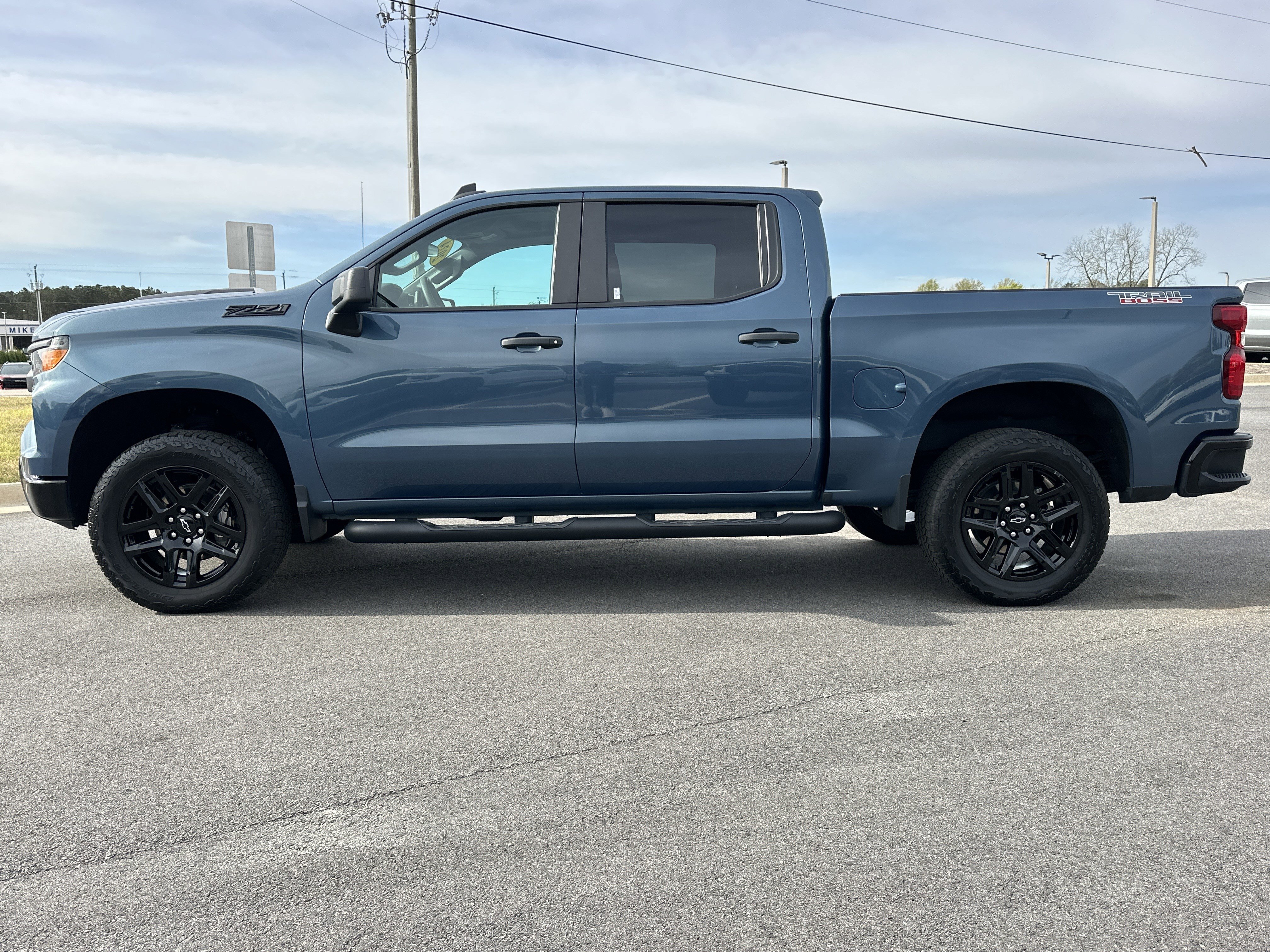 Certified 2024 Chevrolet Silverado 1500 Custom Trail Boss w/ Turbomax Blackout Package AWD/4WD image 9