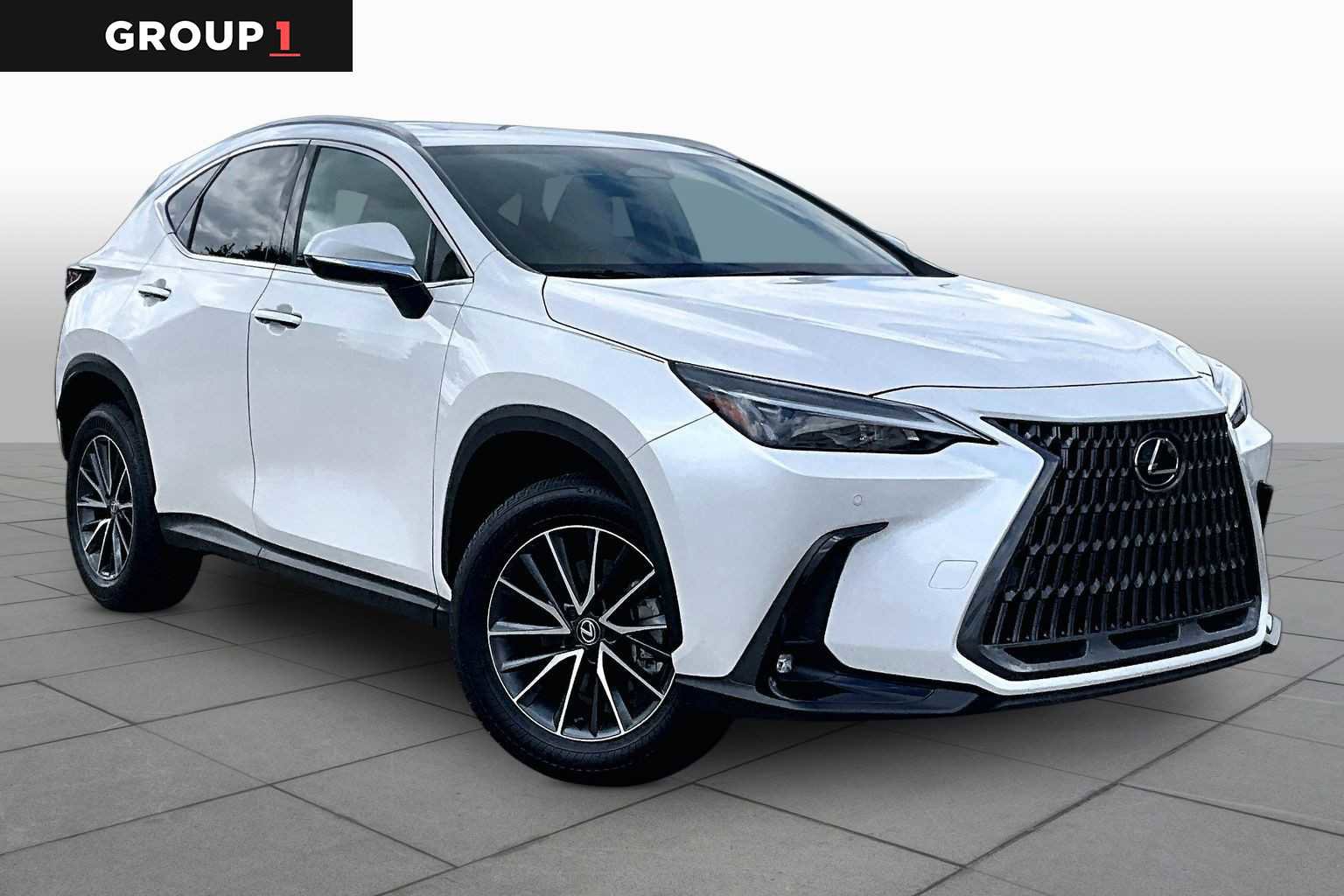 Used 2025 Lexus NX 250 FWD w/ Premium Package image 3