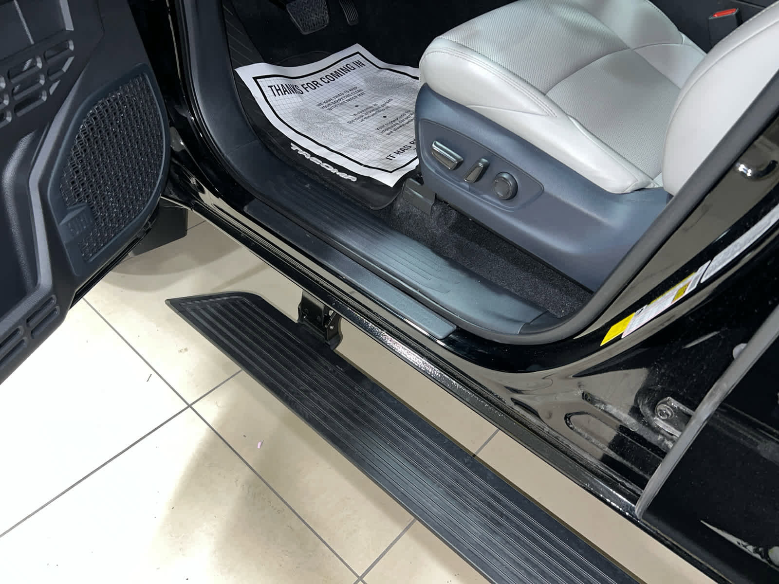 Used 2024 Toyota Tacoma Limited image 17