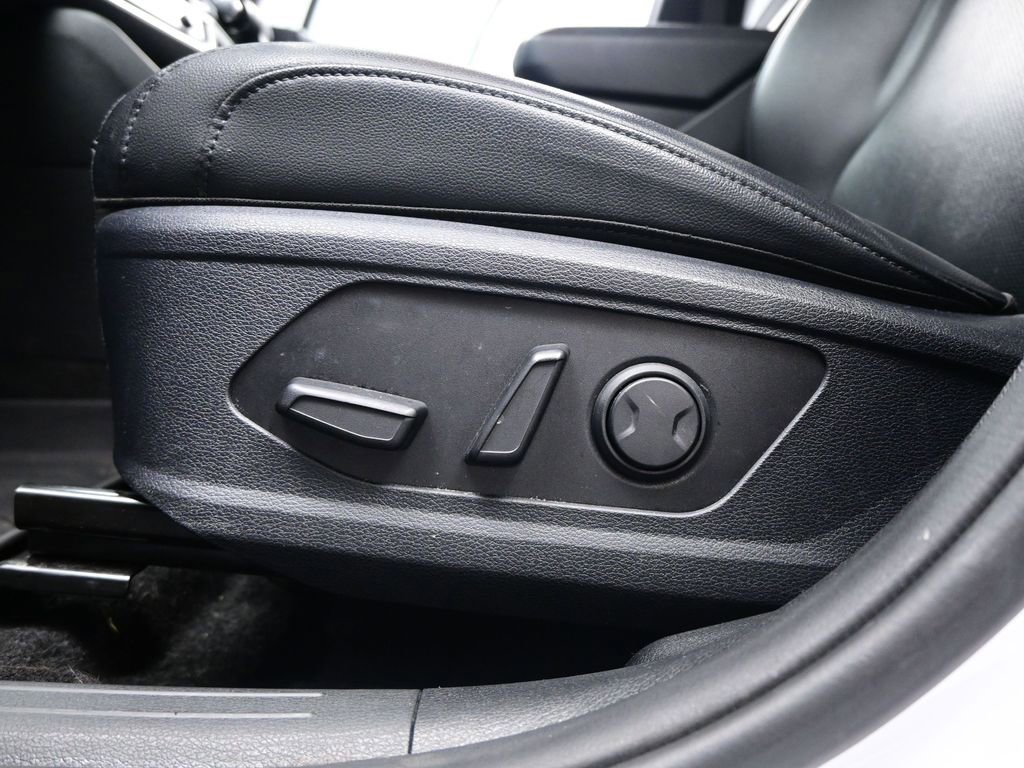 Used 2023 Kia Sportage EX image 11