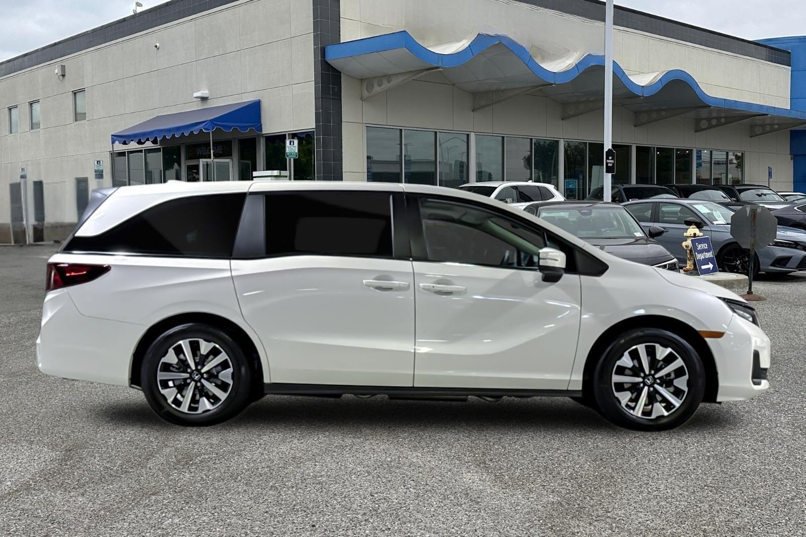 New 2026 Honda Odyssey EX-L image 7