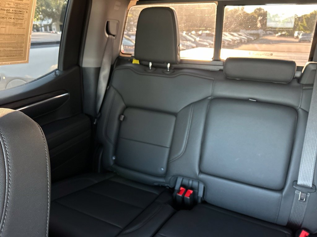 Used 2026 GMC Sierra 1500 SLT AWD/4WD image 12