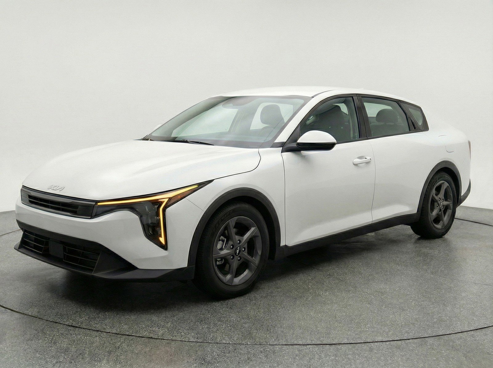 Used 2025 Kia K4 FWD image 3