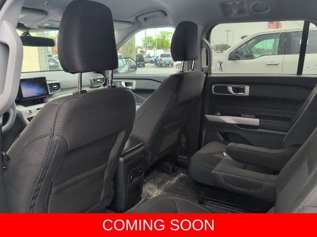 Used 2024 Ford Explorer XLT AWD/4WD image 8