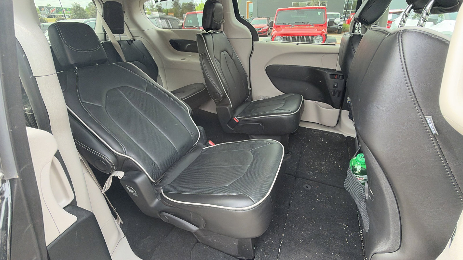 Used 2024 Chrysler Pacifica Limited image 21