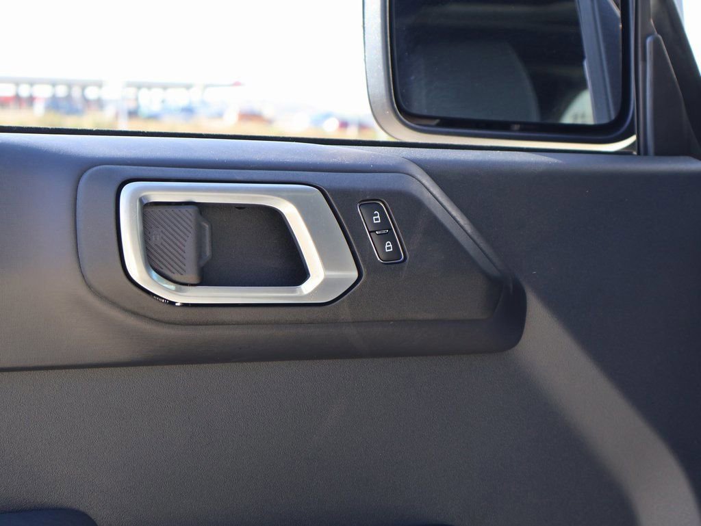 New 2025 Ford Bronco Badlands w/ Sasquatch Package image 21