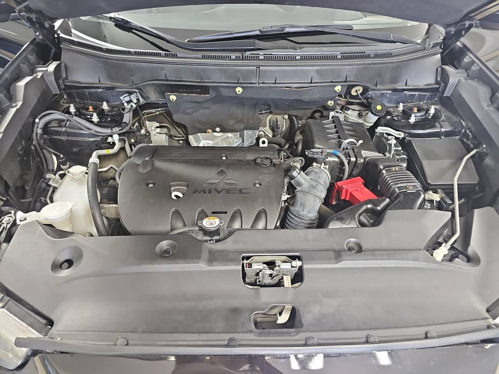 Used 2018 Mitsubishi Outlander Sport LE AWD/4WD image 33
