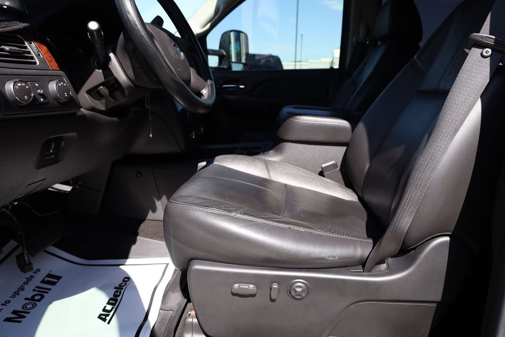 Used 2007 Chevrolet Silverado 3500 LTZ AWD/4WD image 11