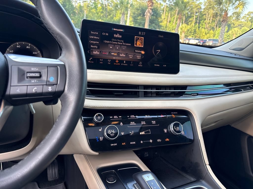Certified 2023 INFINITI QX60 Luxe w/ Vision Package AWD/4WD image 14