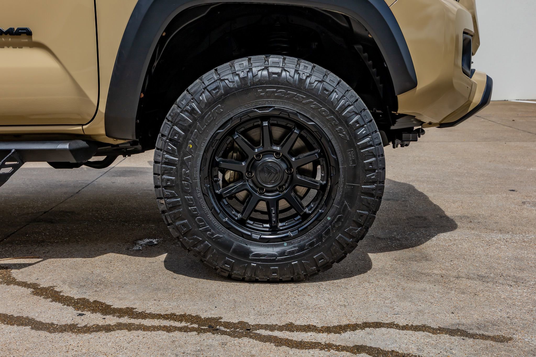 Used 2019 Toyota Tacoma TRD Off-Road AWD/4WD image 12