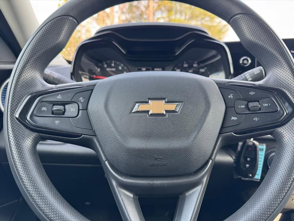 Used 2024 Chevrolet Trax LS FWD image 15