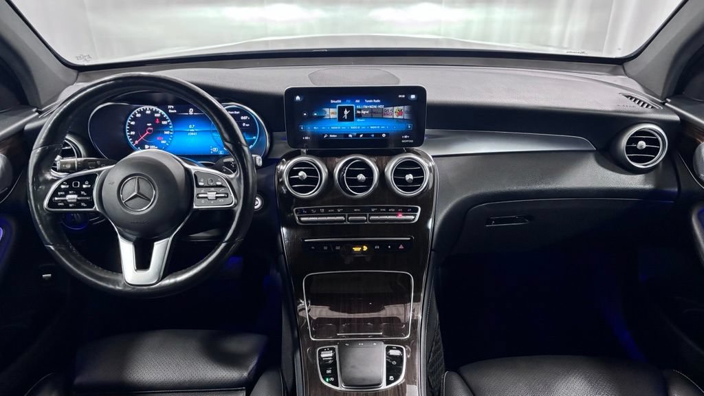 Used 2020 Mercedes-Benz GLC 300 4MATIC image 2