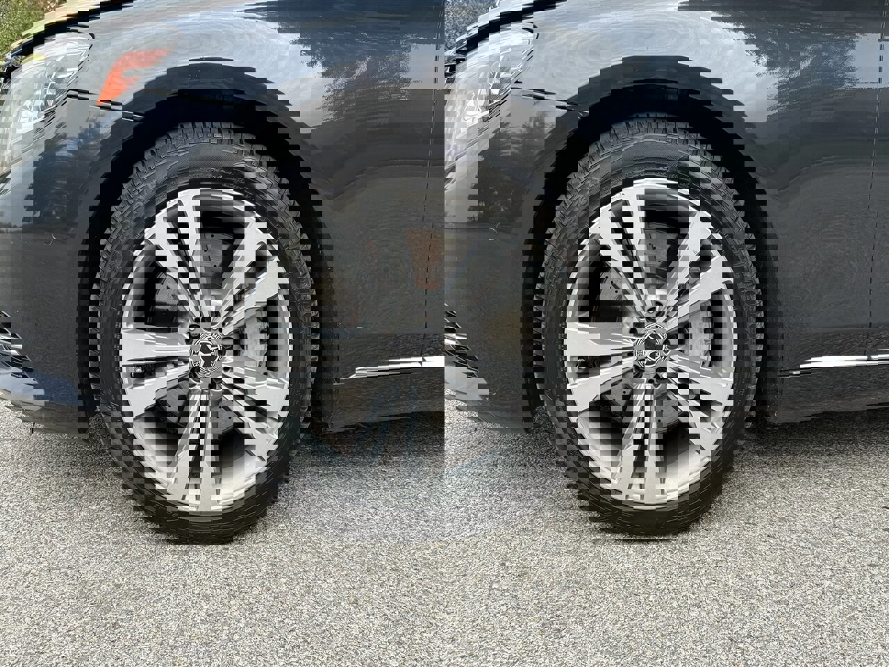 Used 2015 Mercedes-Benz S 550 4MATIC Sedan w/ Premium 1 Package image 26