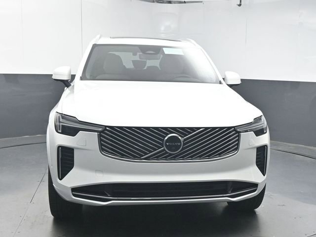 Used 2026 Volvo XC90 B6 Plus w/ Protection Package Premier AWD/4WD image 3