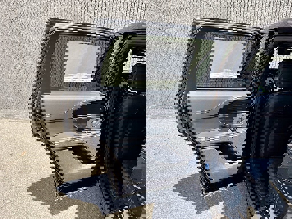 New 2025 Lincoln Nautilus Premier w/ Equipment Group 102A image 14