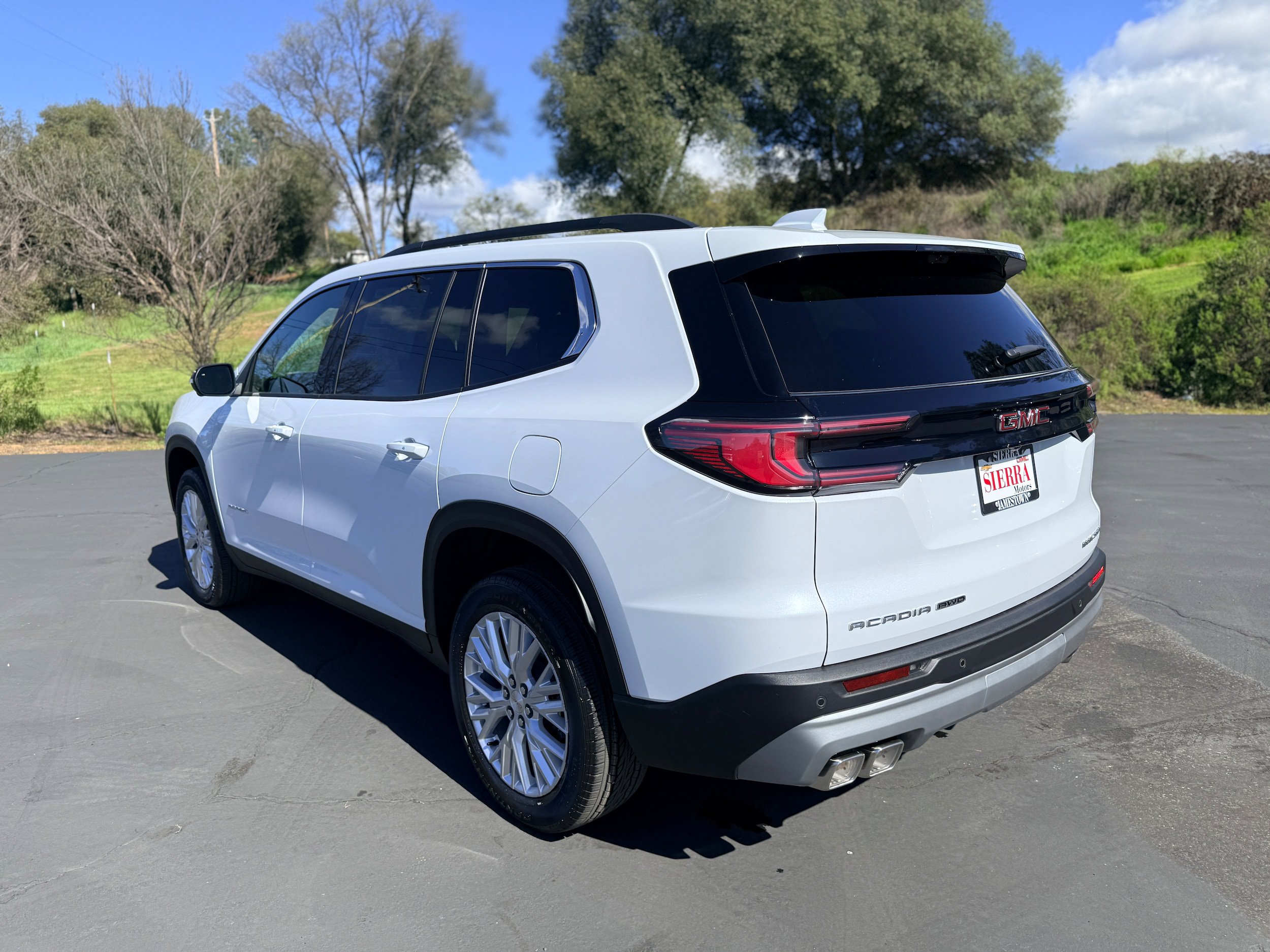 Used 2026 GMC Acadia Elevation w/ Elevation Premium Package AWD/4WD image 6