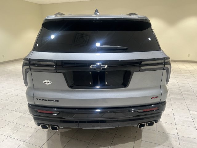 Used 2025 Chevrolet Traverse RS w/ LPO, Roadside Safety Package FWD image 4