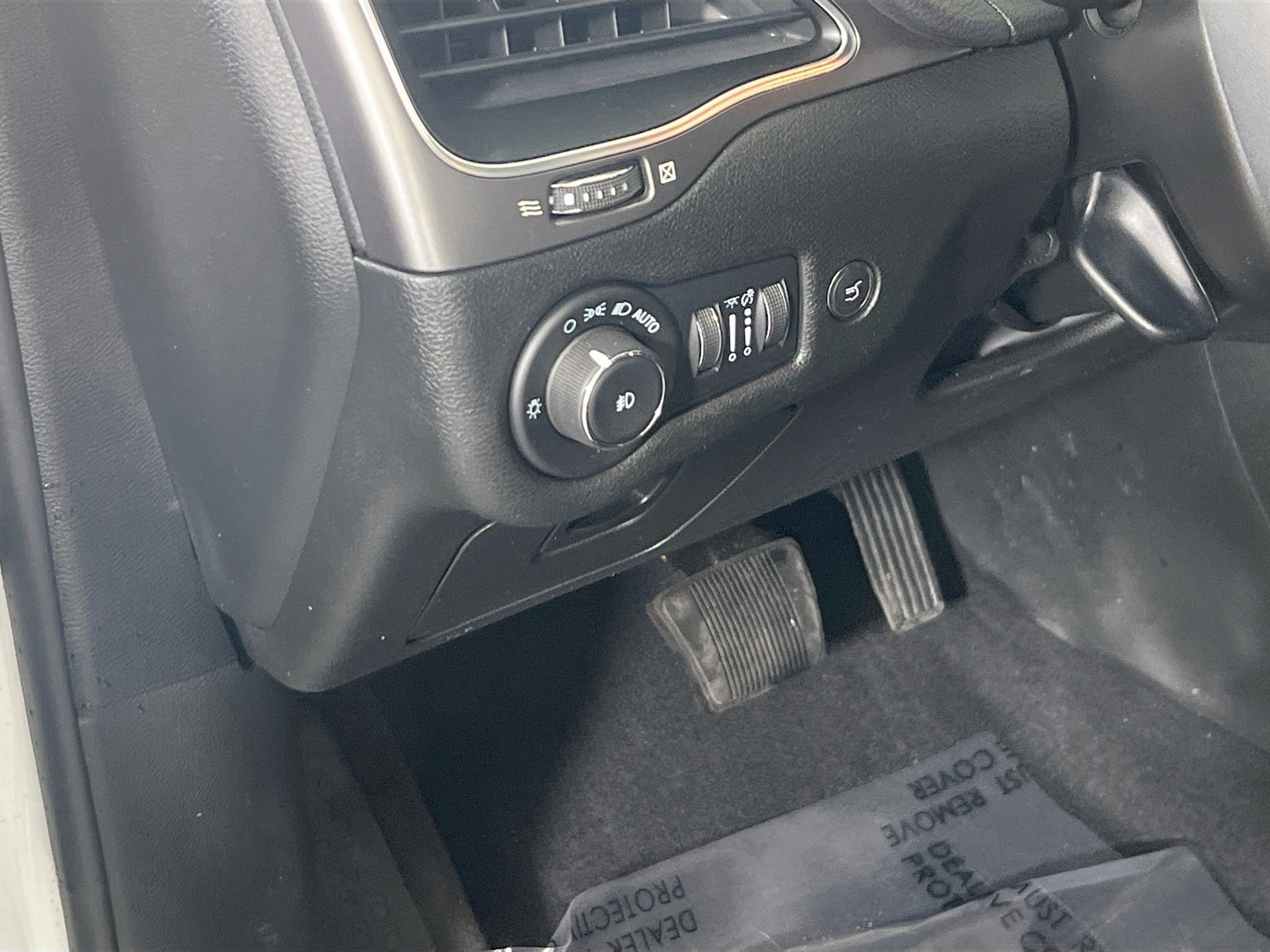 Used 2022 Jeep Cherokee Latitude Lux image 10