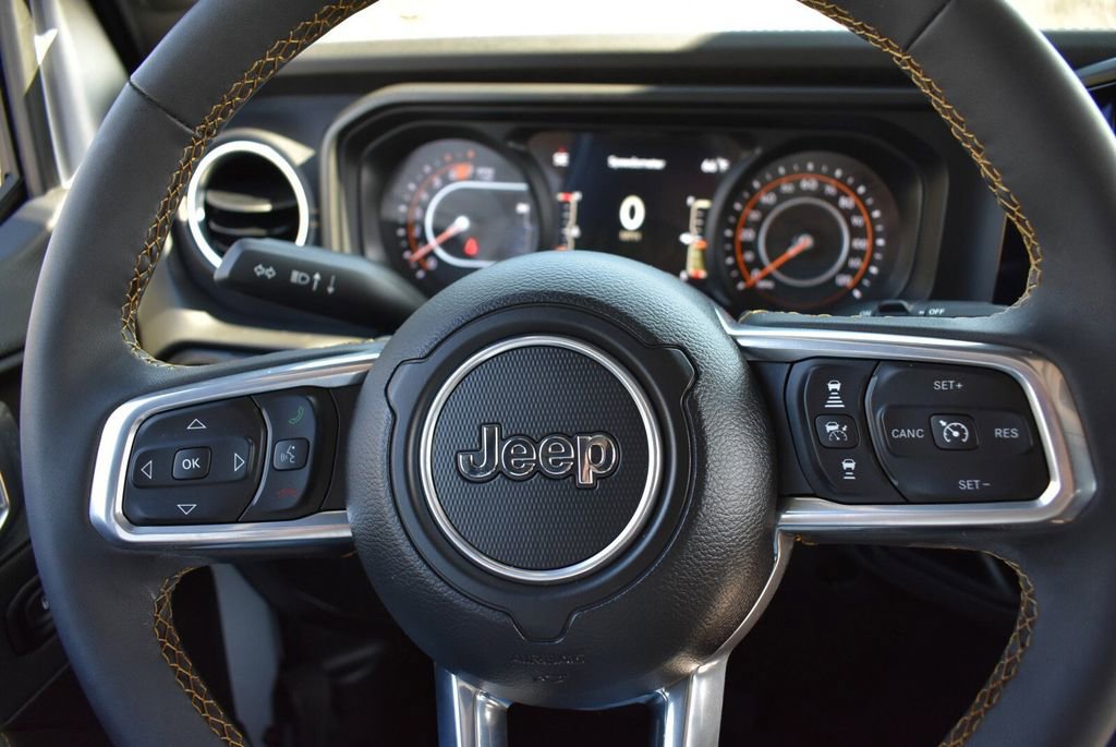 Used 2024 Jeep Wrangler Unlimited Sahara w/ Dual Top Group AWD/4WD image 13